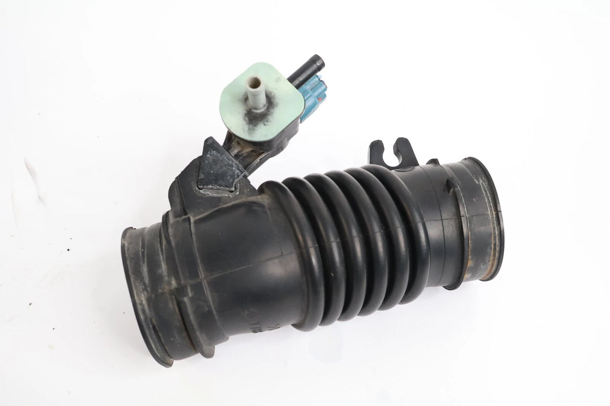 2007-2018 TOYOTA YARIS 1.5L ENGINE AIR CLEANER INTAKE HOSE TUBE DUCT 17880-21001