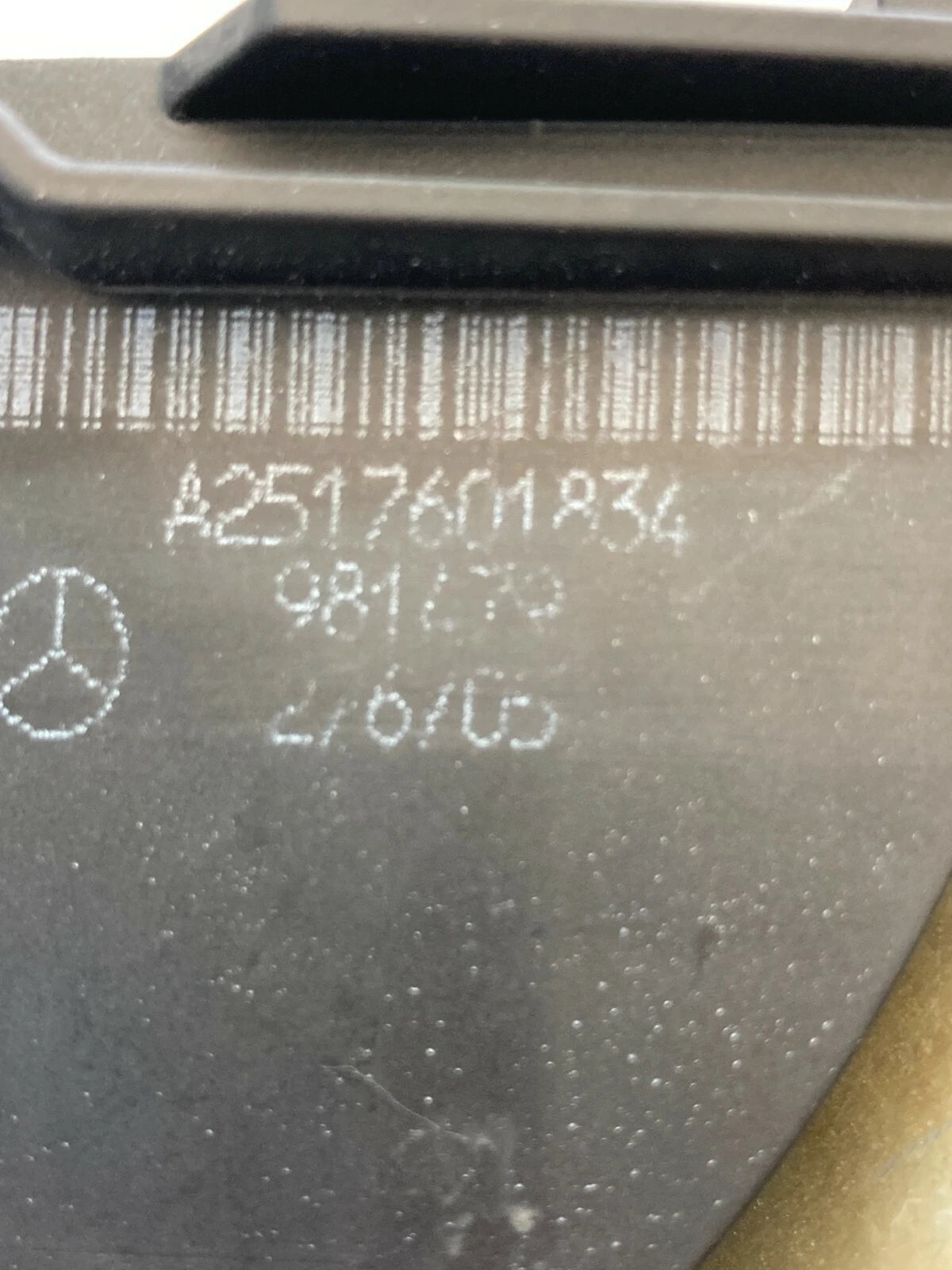 2006-2012 MERCEDES-BENZ R350 ML350 FRONT RIGHT EXTERIOR DOOR HANDLE WHITE OEM