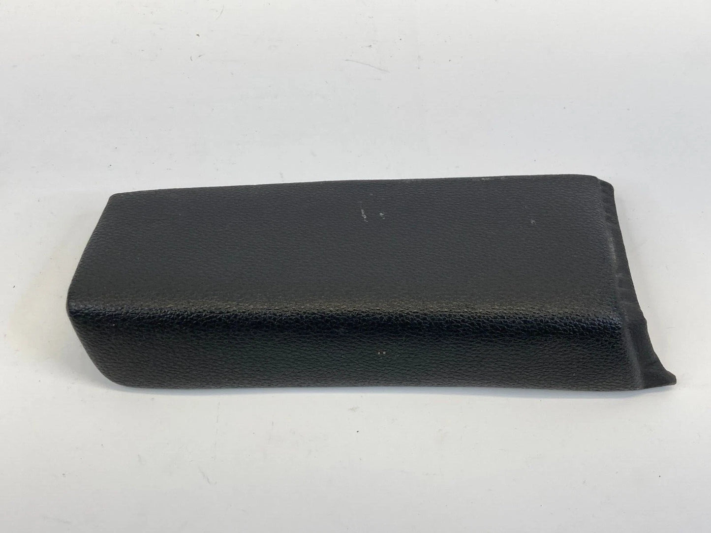 2011-2014 CHEVROLET CRUZE FRONT LEFT DRIVER SIDE INTERIOR DOOR PANEL ARMREST OEM