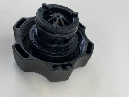 2011-2017 BUICK REGAL 2.4L L4 RADIATOR SURGE RESERVOIR TANK CAP LID 13502353 OEM