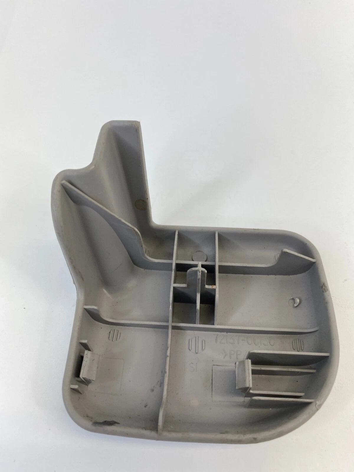2001-2004 TOYOTA SEQUOIA FRONT SEAT TRACK END COVER TRIM PANEL 72137-0C130 OEM