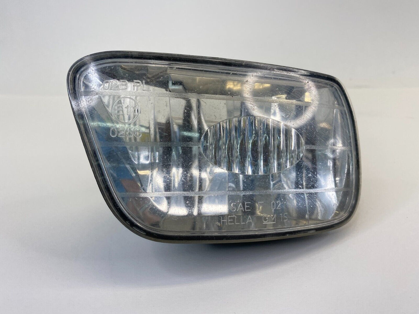 2002-2009 Chevrolet Trailblazer Front Left Driver Side Fog Light Lamp Assembly