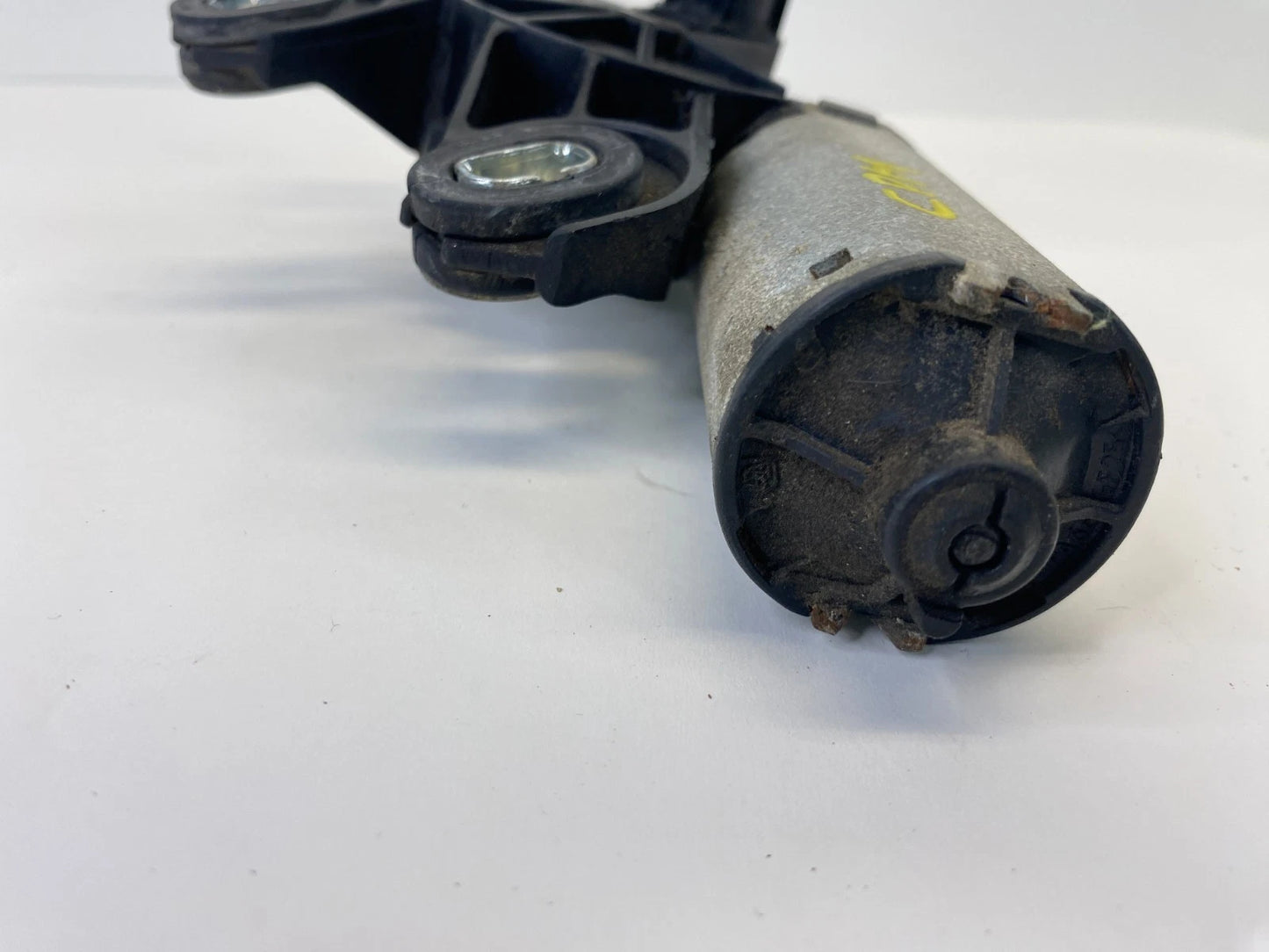 2001-2005 MERCEDES C240 WAGON REAR TAILGATE WIPER MOTOR OEM FACTORY A2038204642