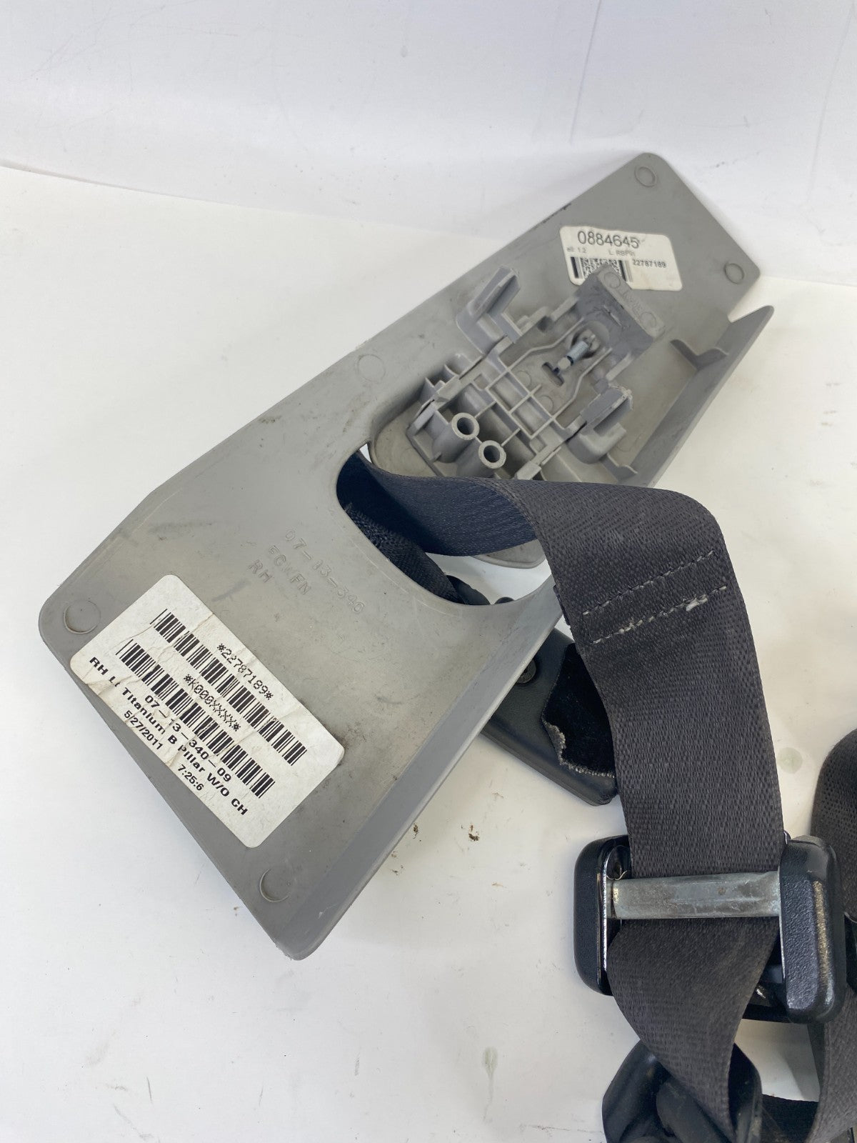 11-15 Buick Enclave Front Right Passenger Side Seat Belt Retractor Assy 15903263