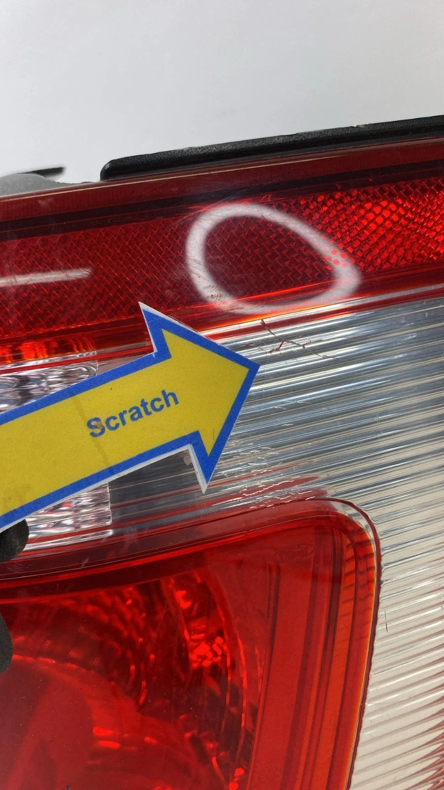 08-12 FORD ESCAPE REAR RIGHT SIDE TAIL LIGHT TAILLIGHT TAILLAMP 8L84-13B504-A