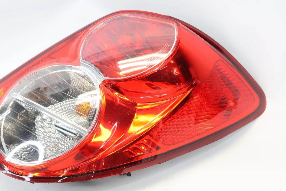 2012-2016 CHEVROLET SONIC SEDAN RIGHT PASSENGER SIDE TAIL LIGHT LAMP 96830982