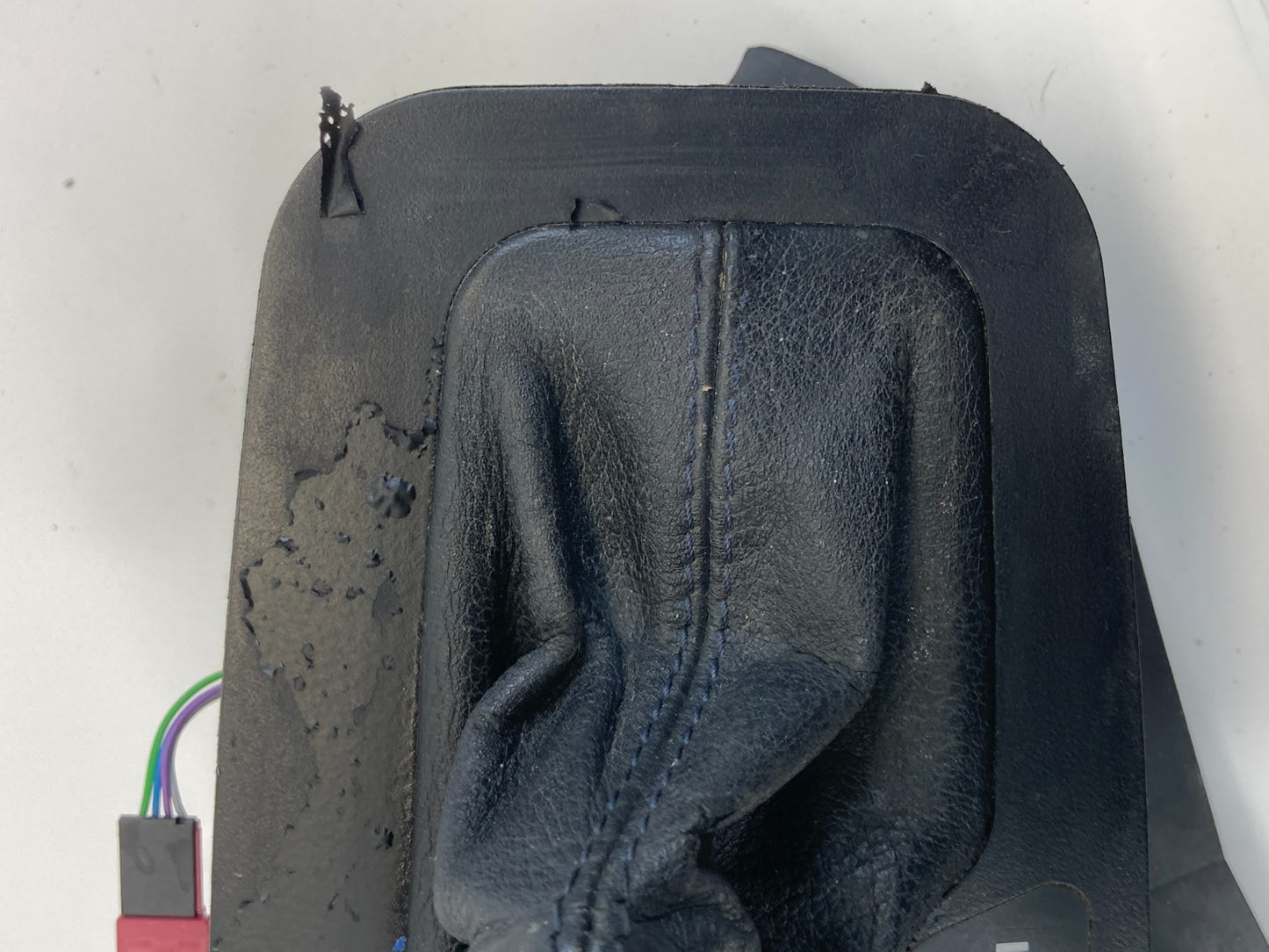 1999 2000 BMW 323i Automatic Floor Gear Shifter Lever Handle Assembly OEM