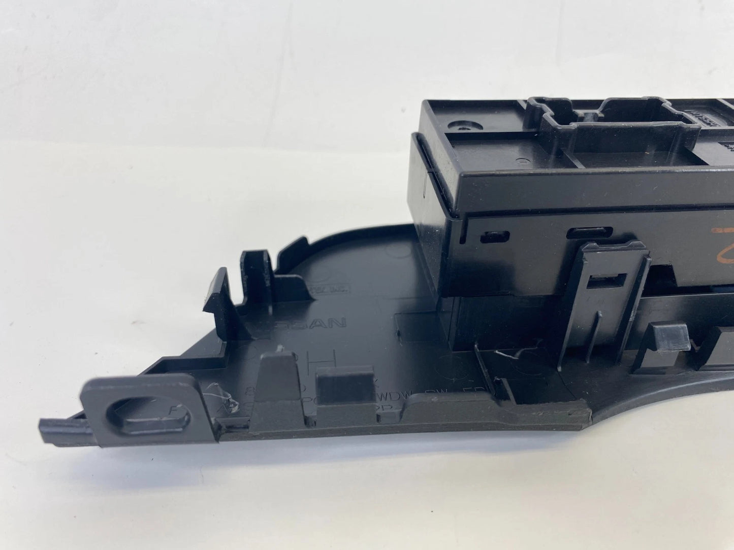 13-18 Nissan Altima Front Right Door Window & Lock Switch w/ Bezel 25411-3TA4A