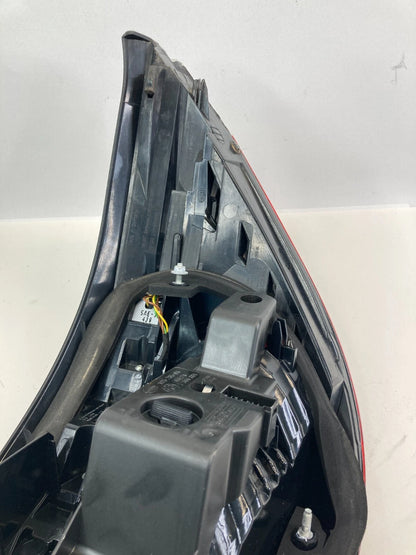 09 10 BMW 535I XDRIVE SEDAN LEFT DRIVER SIDE TAILLIGHT TAIL LAMP 19528501 OEM