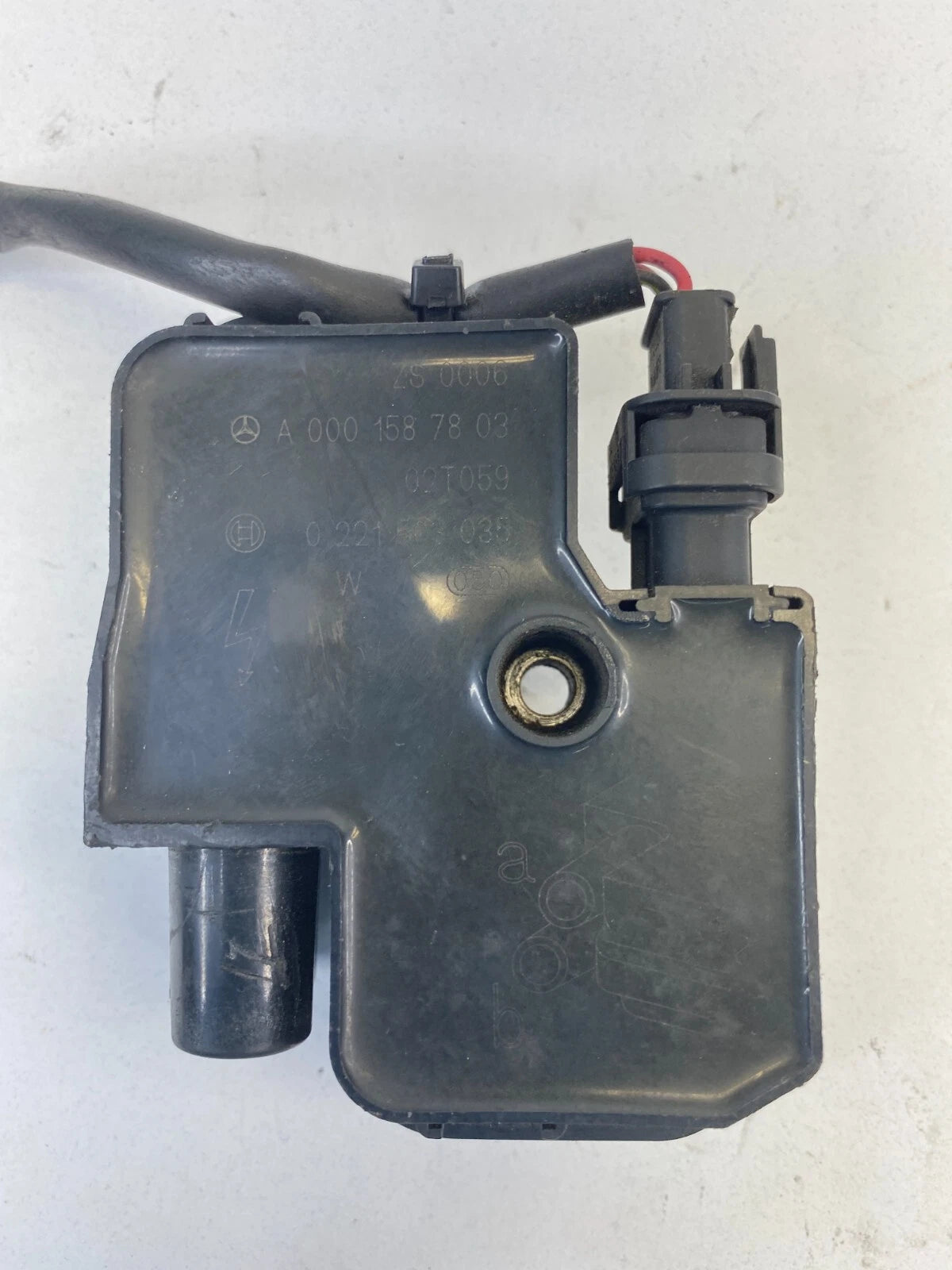 99-03 MERCEDES-BENZ CLK430 CLK 430 4.3L A/T ENGINE IGNITION COIL 0221503035 OEM