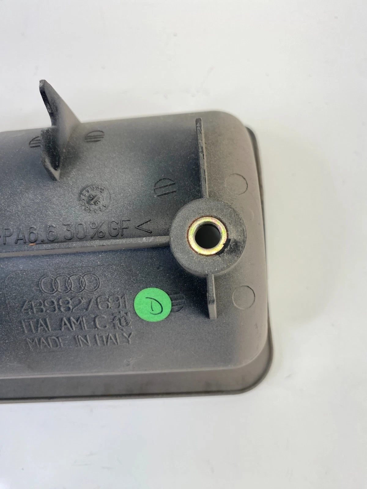99-01 AUDI A6 QUATTRO WAGON REAR INNER TAILGATE LIFTGATE HATCH HANDLE 4B9827691