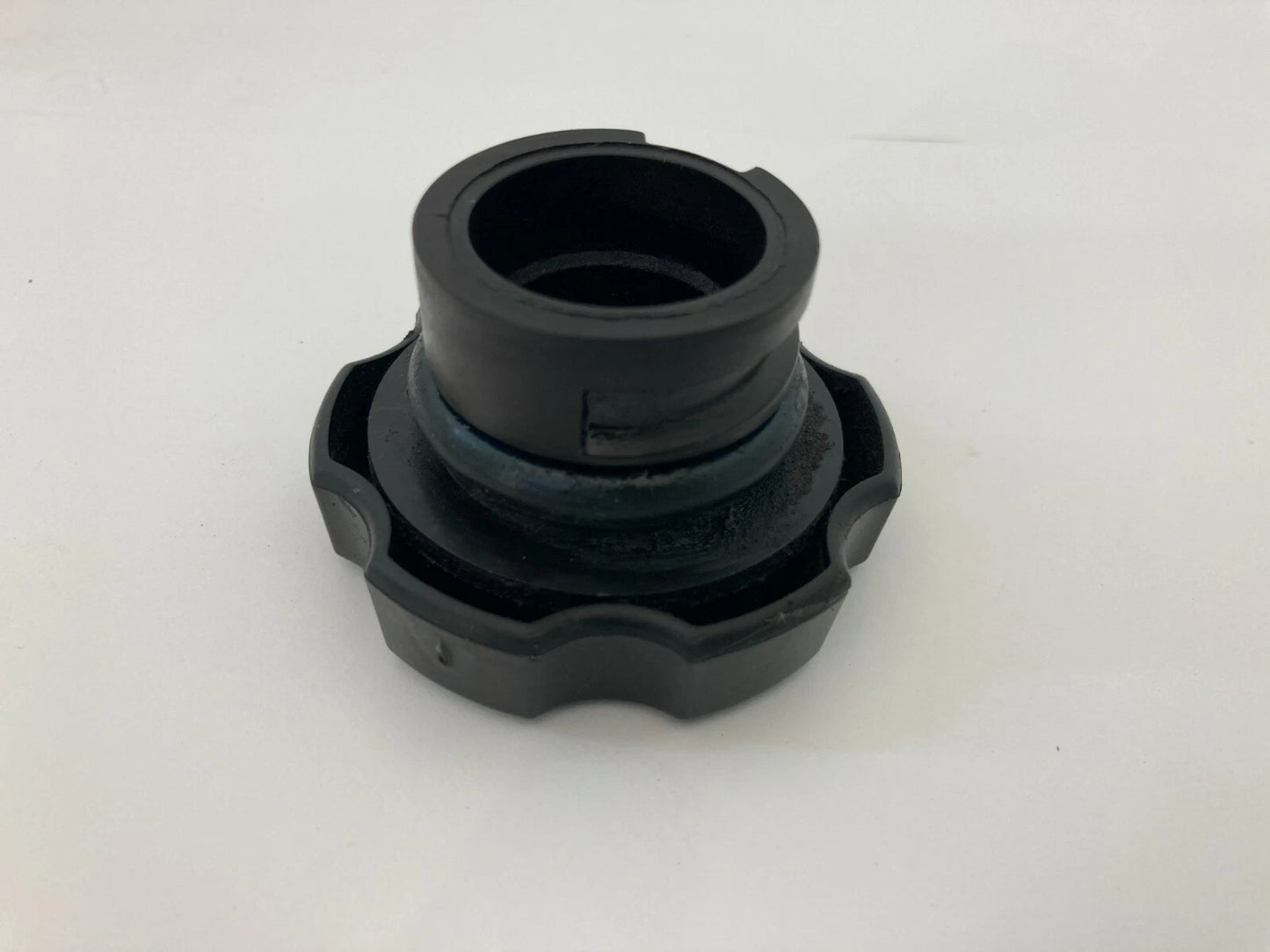 2000-2011 CHEVROLET IMPALA SEDAN 4-DR 3.4L 12V ENGINE OIL FILLER CAP LID OEM