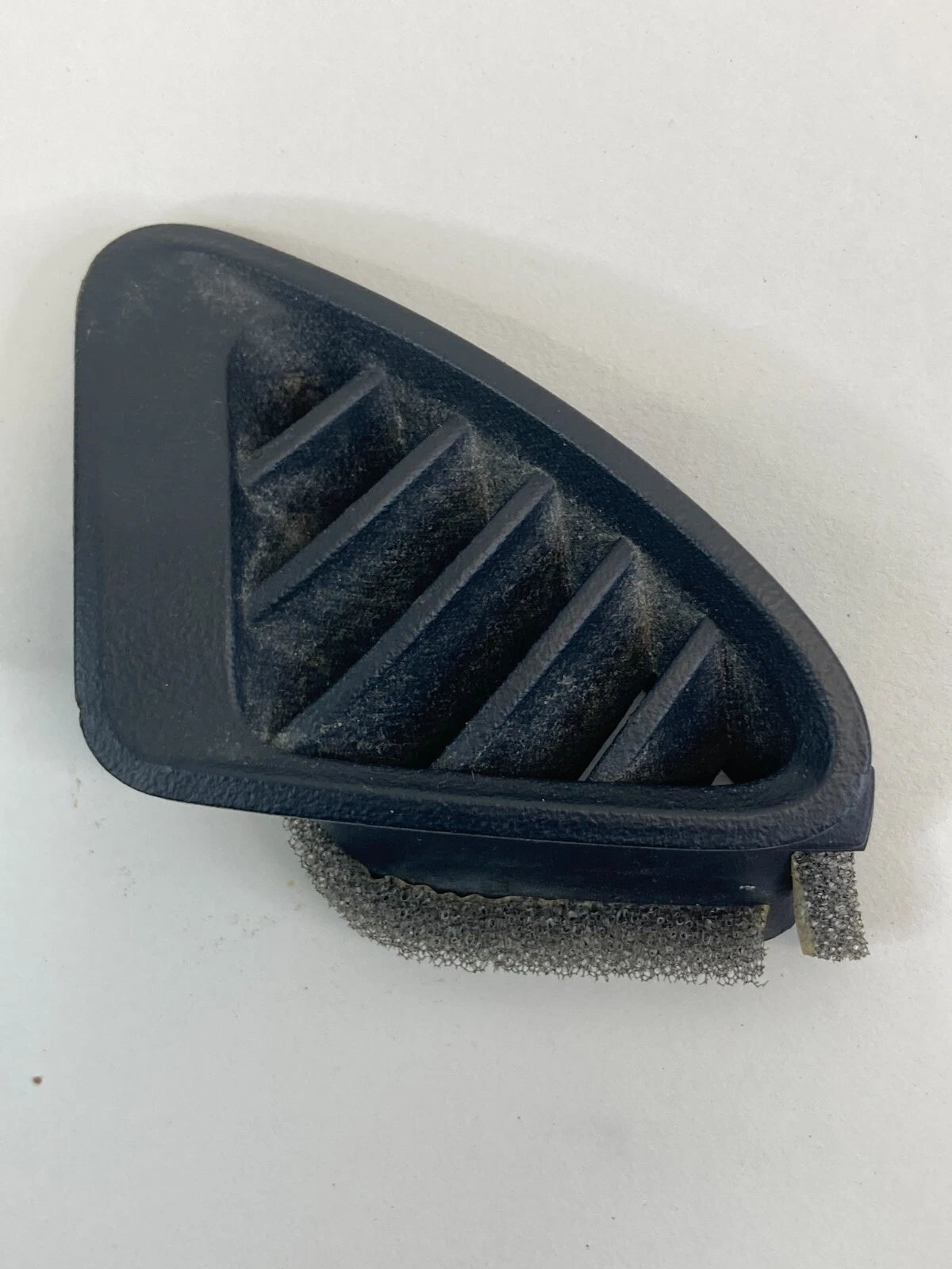 2012-2020 CHEVROLET SONIC DASH UPPER LEFT A/C AIR VENT DEFOGGER OUTLET GRILLE