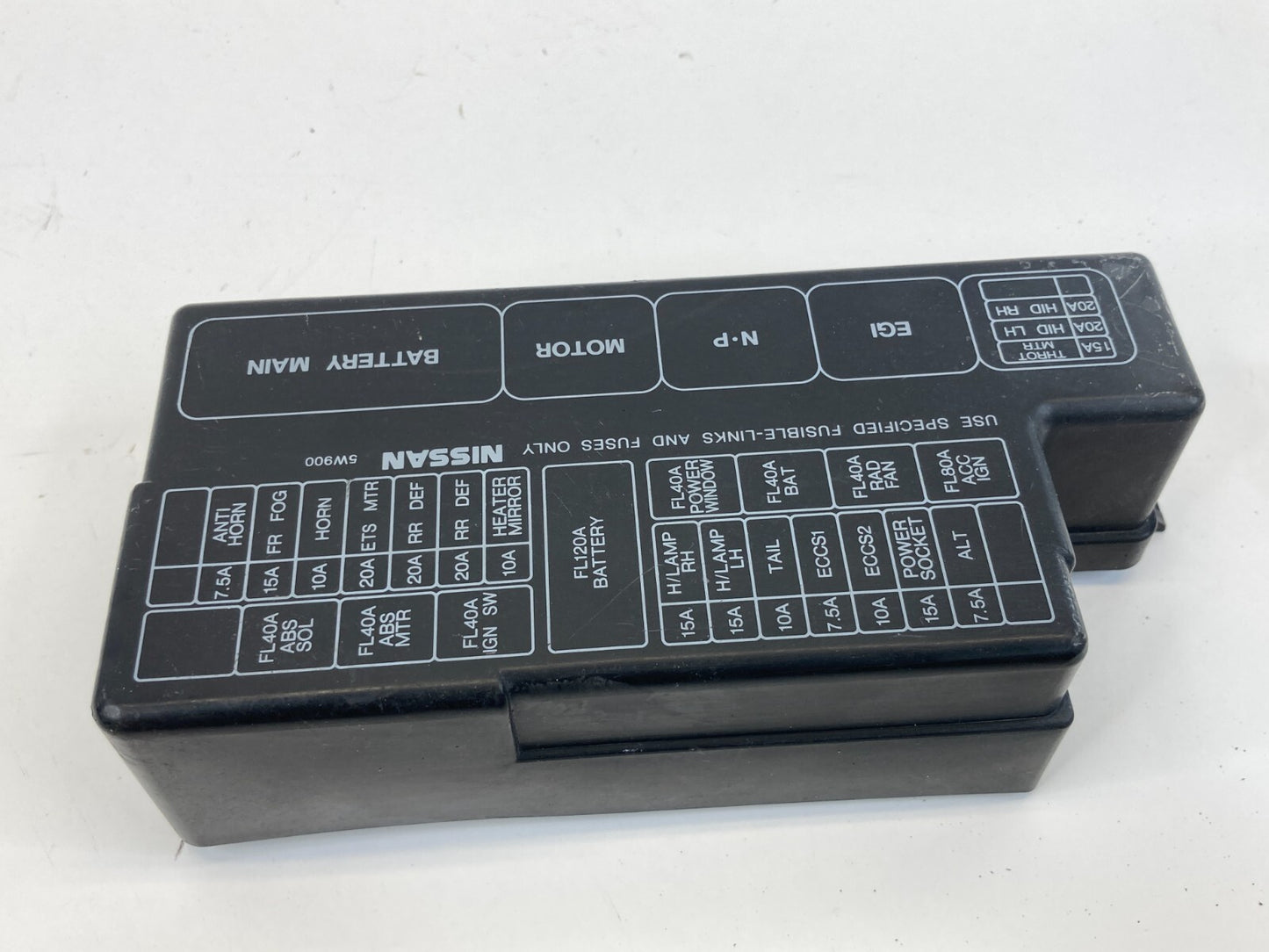 2001-2004 Nissan Pathfinder 3.5L A/T Under Hood Fuse Relay Box Cover Cap OEM