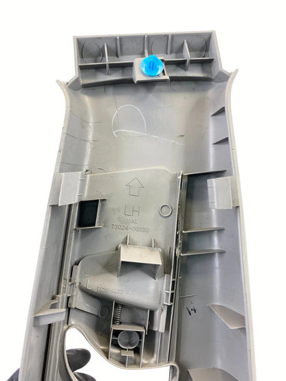 07-11 TOYOTA CAMRY FRONT LEFT SEAT BELT HEIGHT ADJUSTER COVER TRIM 73024-06030
