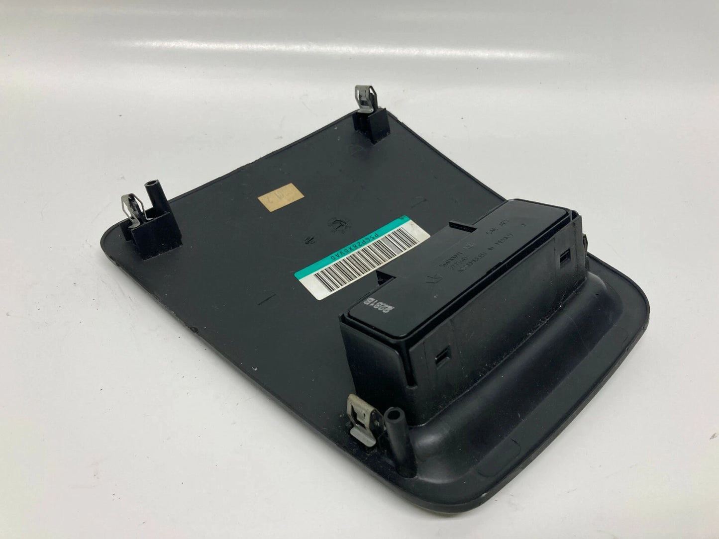 02-07 JEEP LIBERTY REAR CENTER CONSOLE POWER WINDOW SWITCH W/ BEZEL 5GP28XDVAD