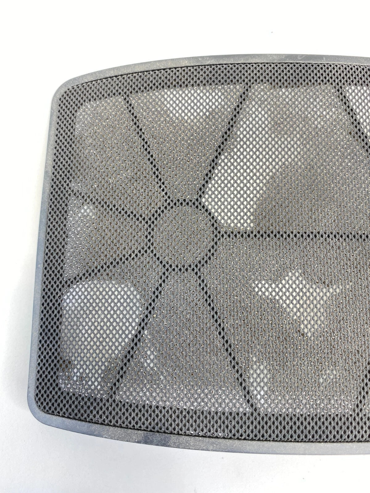 04-07 BMW 525I 06-10 BMW 550I REAR LEFT DECKLID SPEAKER GRILLE COVER 7035521