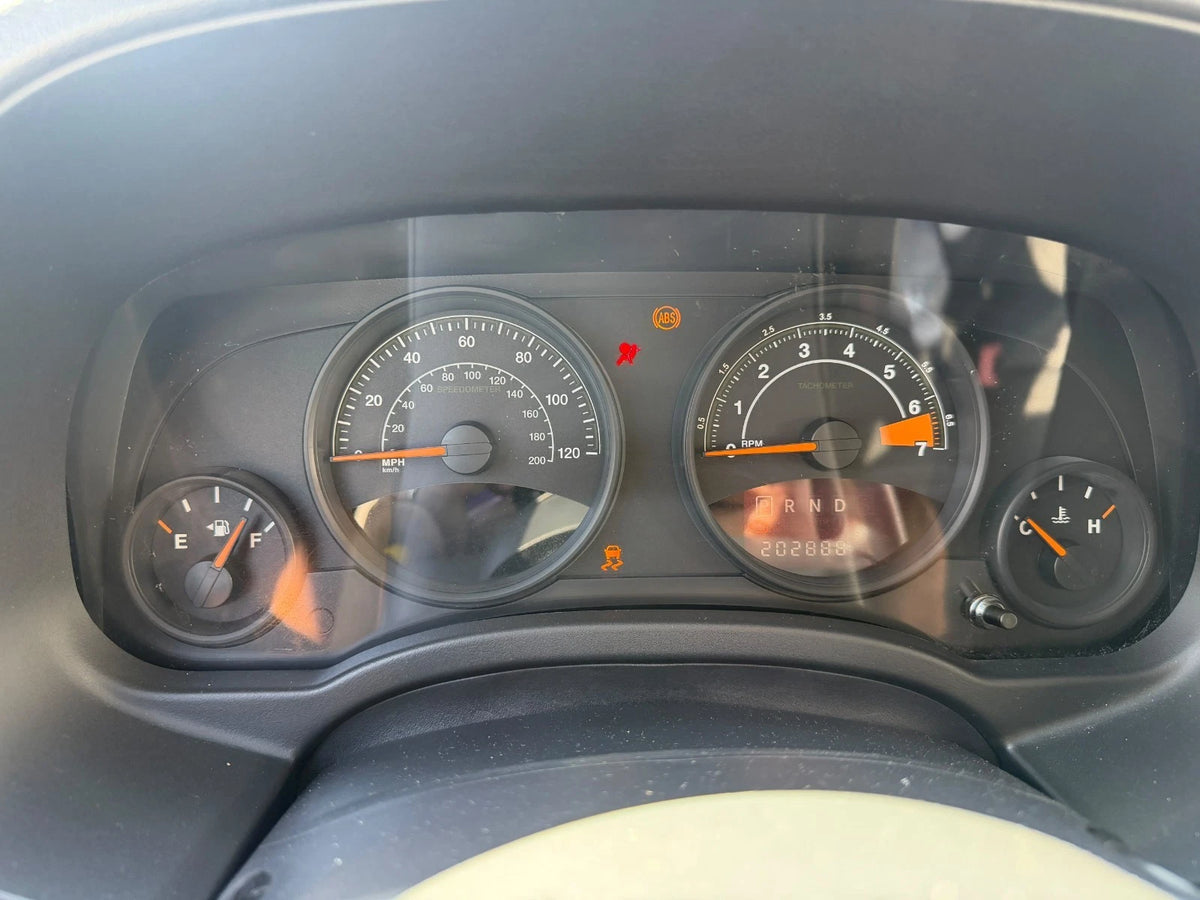 2015-2017 JEEP COMPASS PATRIOT SPEEDOMETER CLUSTER GAUGES 202K MILES 68233464AC
