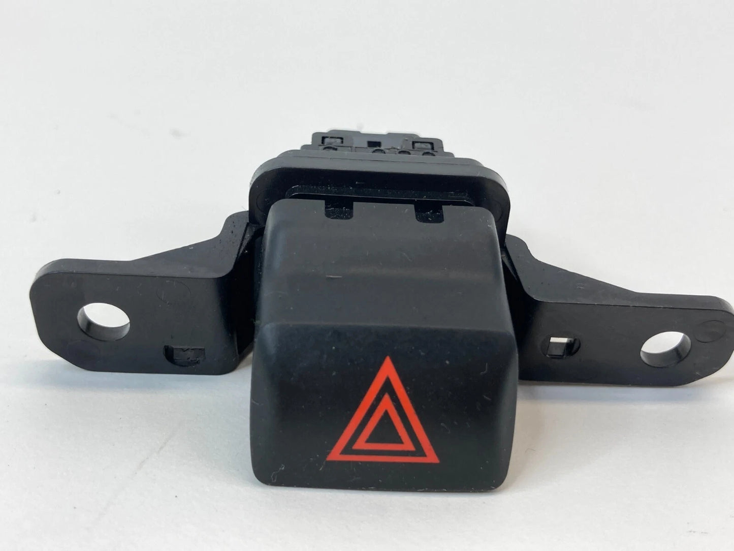 2007-2013 NISSAN ALTIMA HAZARD EMERGENCY WARNING LIGHT BUTTON SWITCH ASSEMBLY