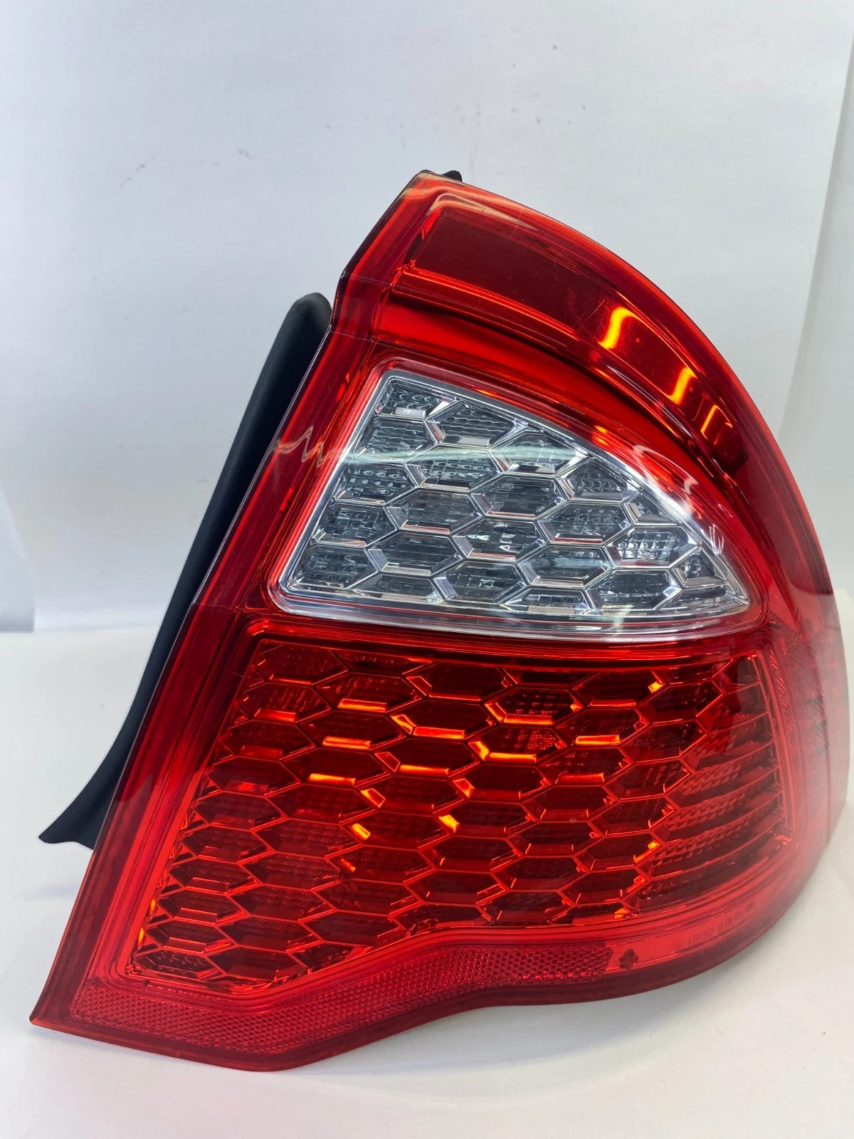 10-12 FORD FUSION SEDAN REAR RIGHT SIDE TAILLIGHT TAIL LAMP 9E53-13B504-A OEM