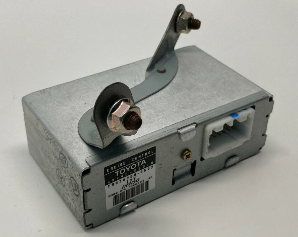 1997 1998 LEXUS ES300 CRUISE CONTROL MODULE COMPUTER ASSEMBLY 88240-06010 OEM