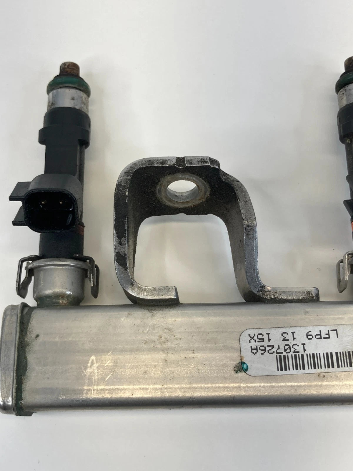 13-18 FORD C-MAX 2.0L L4 AT FUEL INJECTION RAIL W/ INJECTORS 4M5G-9D280-DB OEM