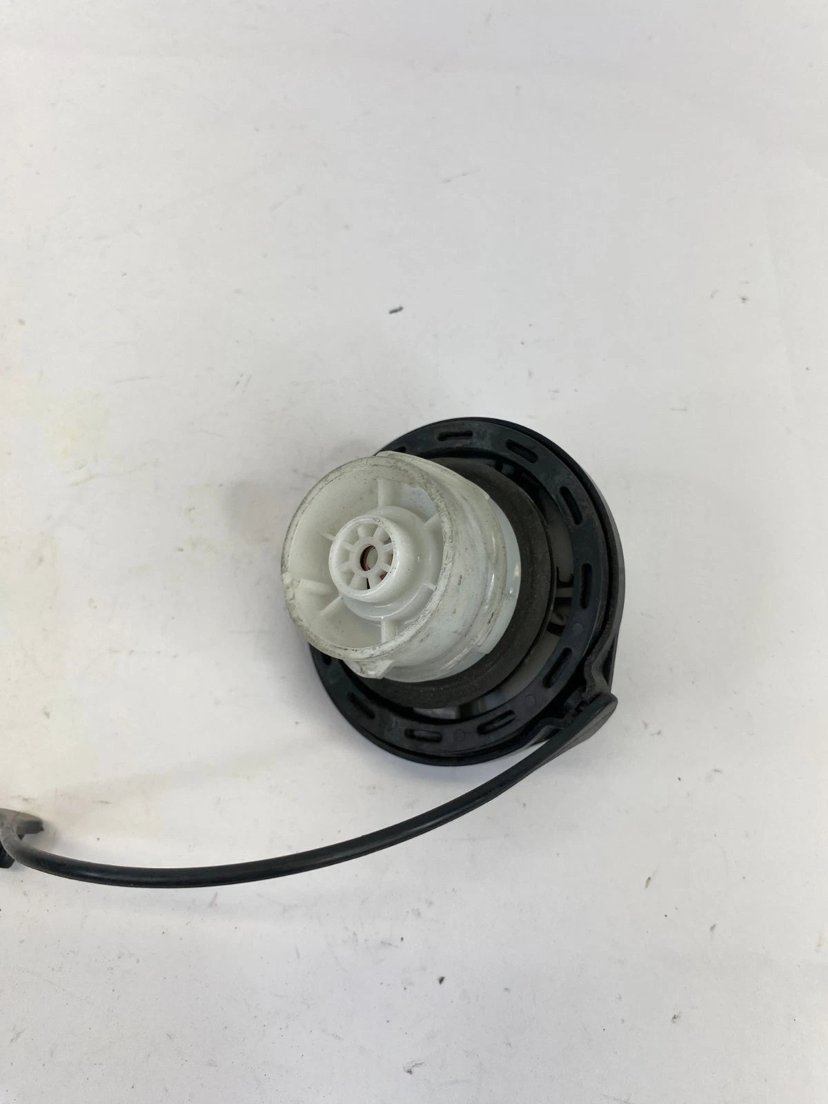 2005-2020 KIA OPTIMA 10-24 SOUL FUEL FILLER TANK CAP GAS LID COVER W TETHER OEM
