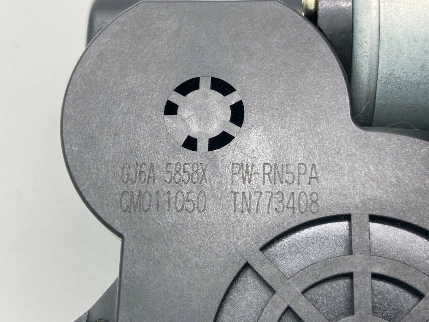 03-08 MAZDA 6 04-09 MAZDA 3 REAR LEFT BACK SIDE DOOR WINDOW MOTOR GJ6A5858X OEM