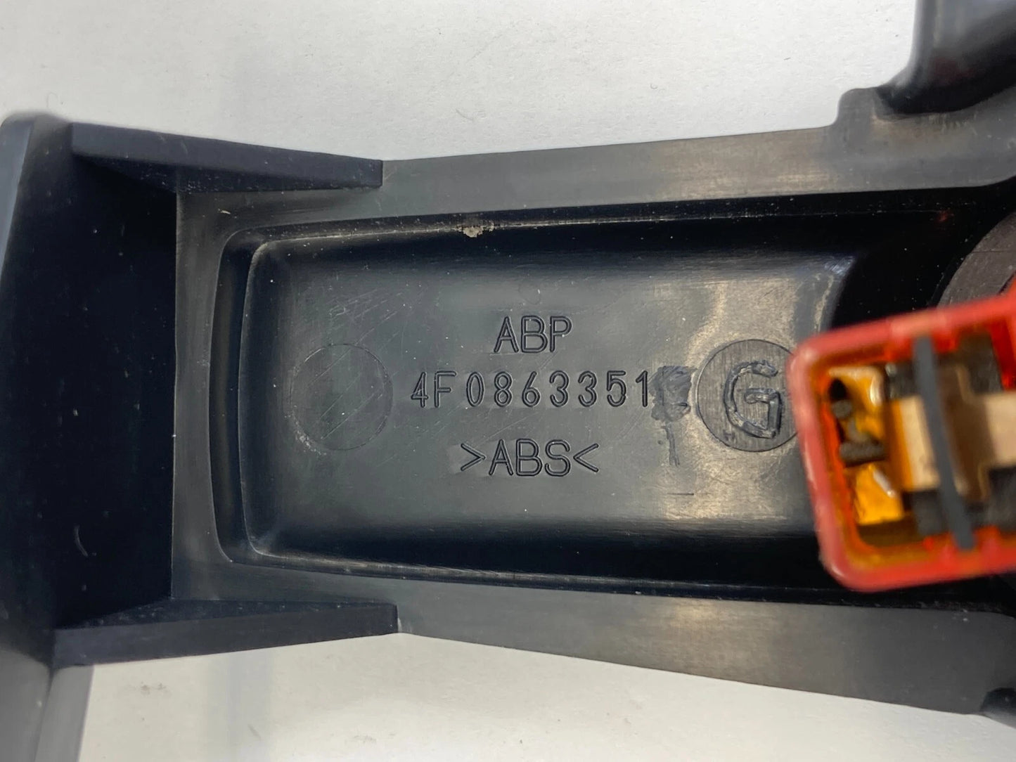 2007-2011 AUDI A6 REAR CONSOLE POWER OUTLET CIGARETTE LIGHTER 4F0-863-351 OEM