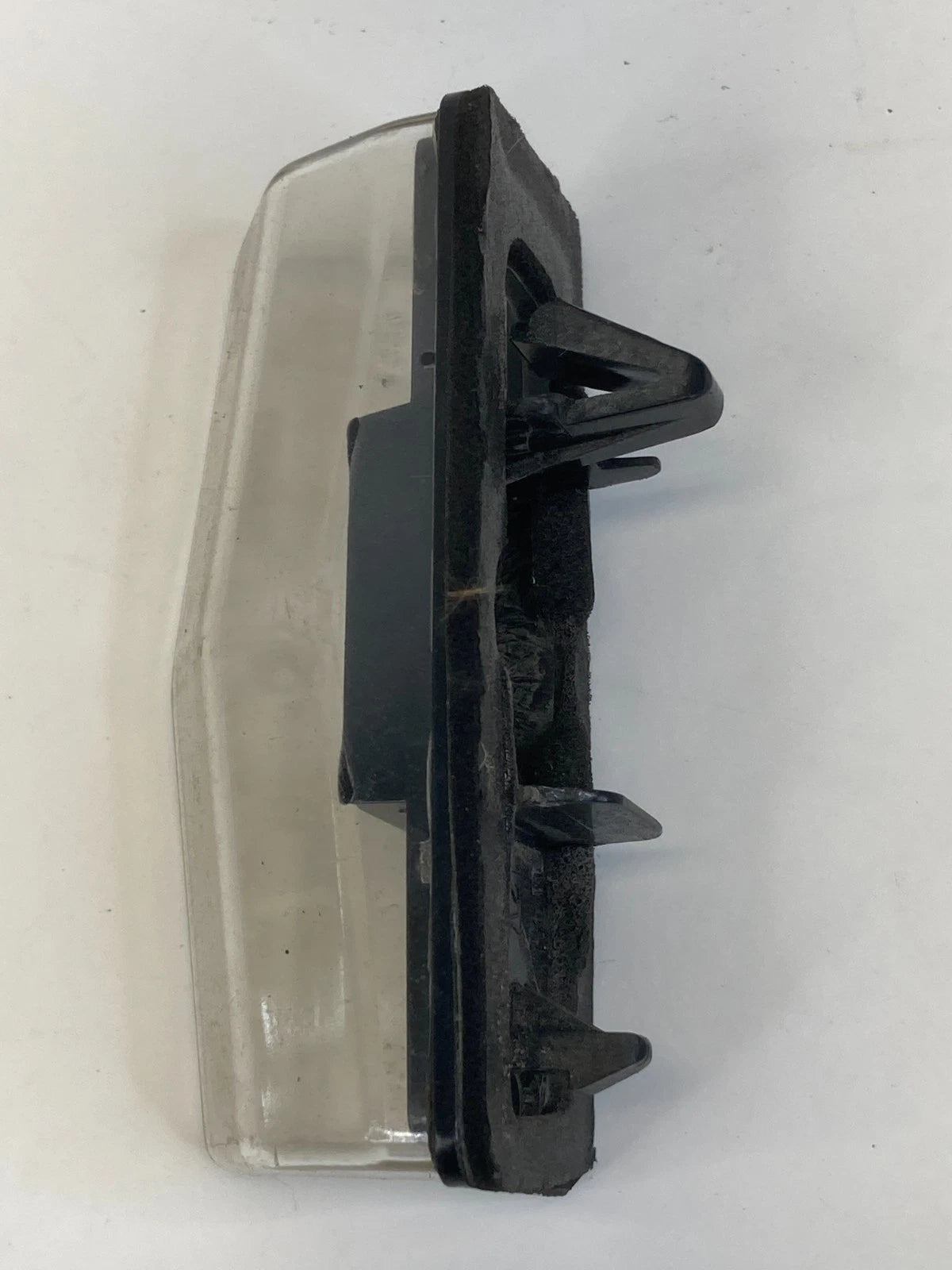 2004-2015 TOYOTA PRIUS REAR TRUNK LICENSE PLATE LIGHT LAMP A045053 OEM
