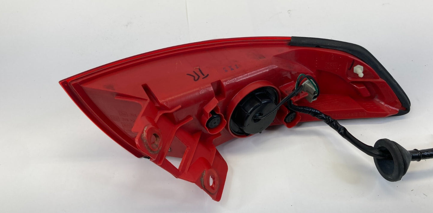 2003-2008 Infiniti FX35 Rear Right Passenger Outer Tail Light Taillight OEM