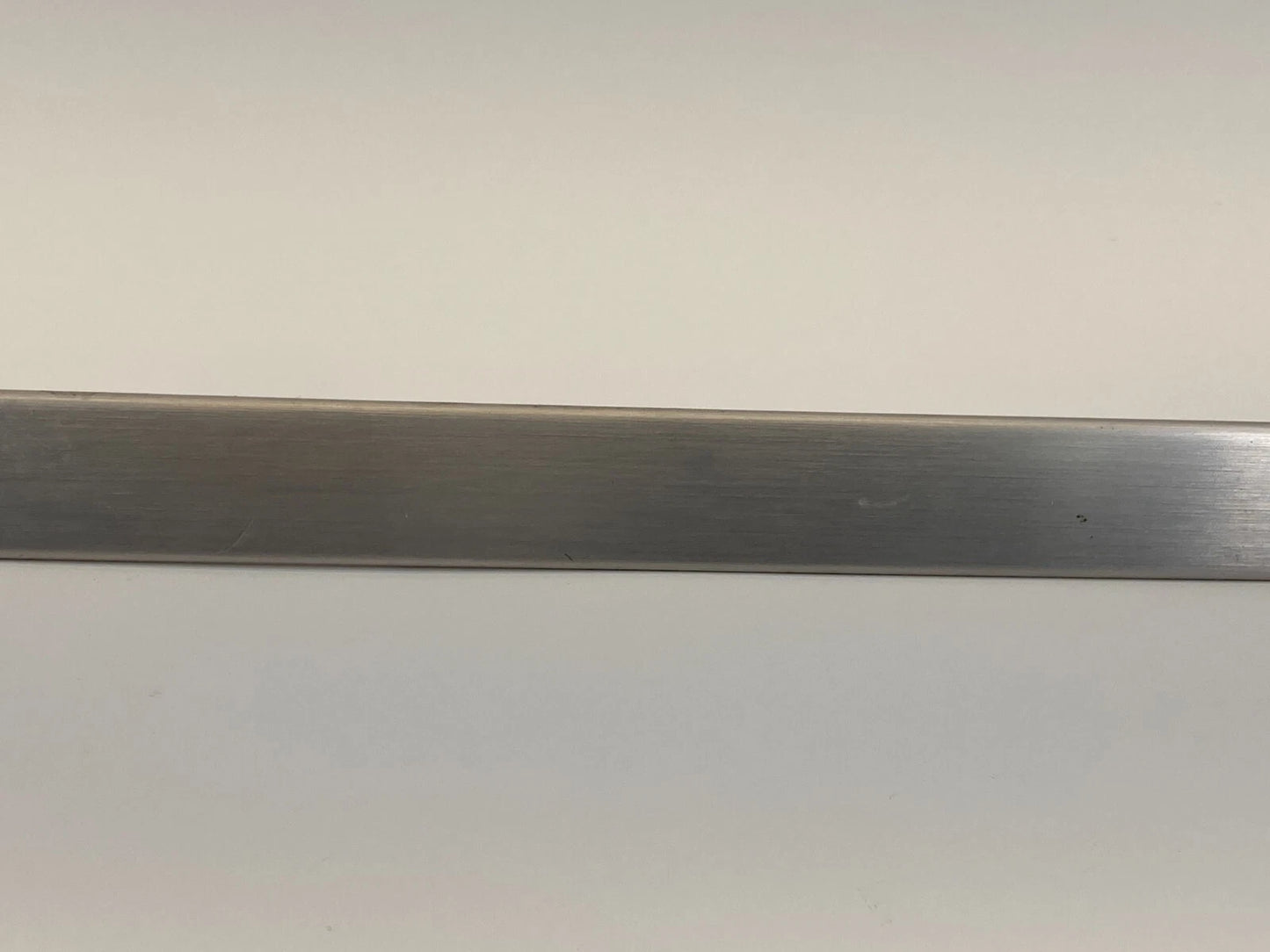 2006-2009 VOLKSWAGEN GTI DASH RIGHT GLOVE BOX MOLDING TRIM BEZEL 1K1858529 OEM