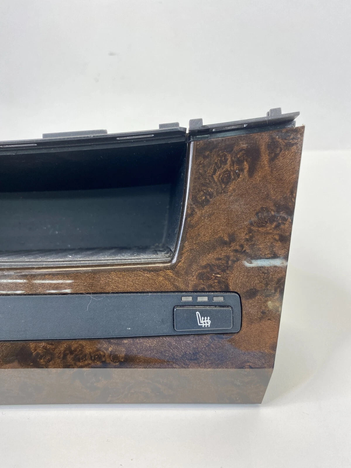 04-07 BMW 530I LOWER DASH STORAGE PANEL W DTC & HEATED SEAT SWITCH 6-952-471 OEM