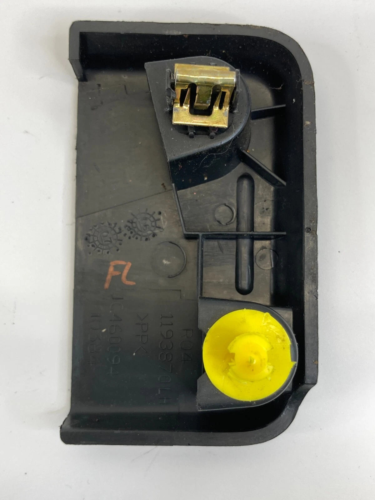 07-12 GMC ACADIA 09-12 TRAVERSE FRONT LEFT SEAT TRACK BOLT COVER TRIM 1193870