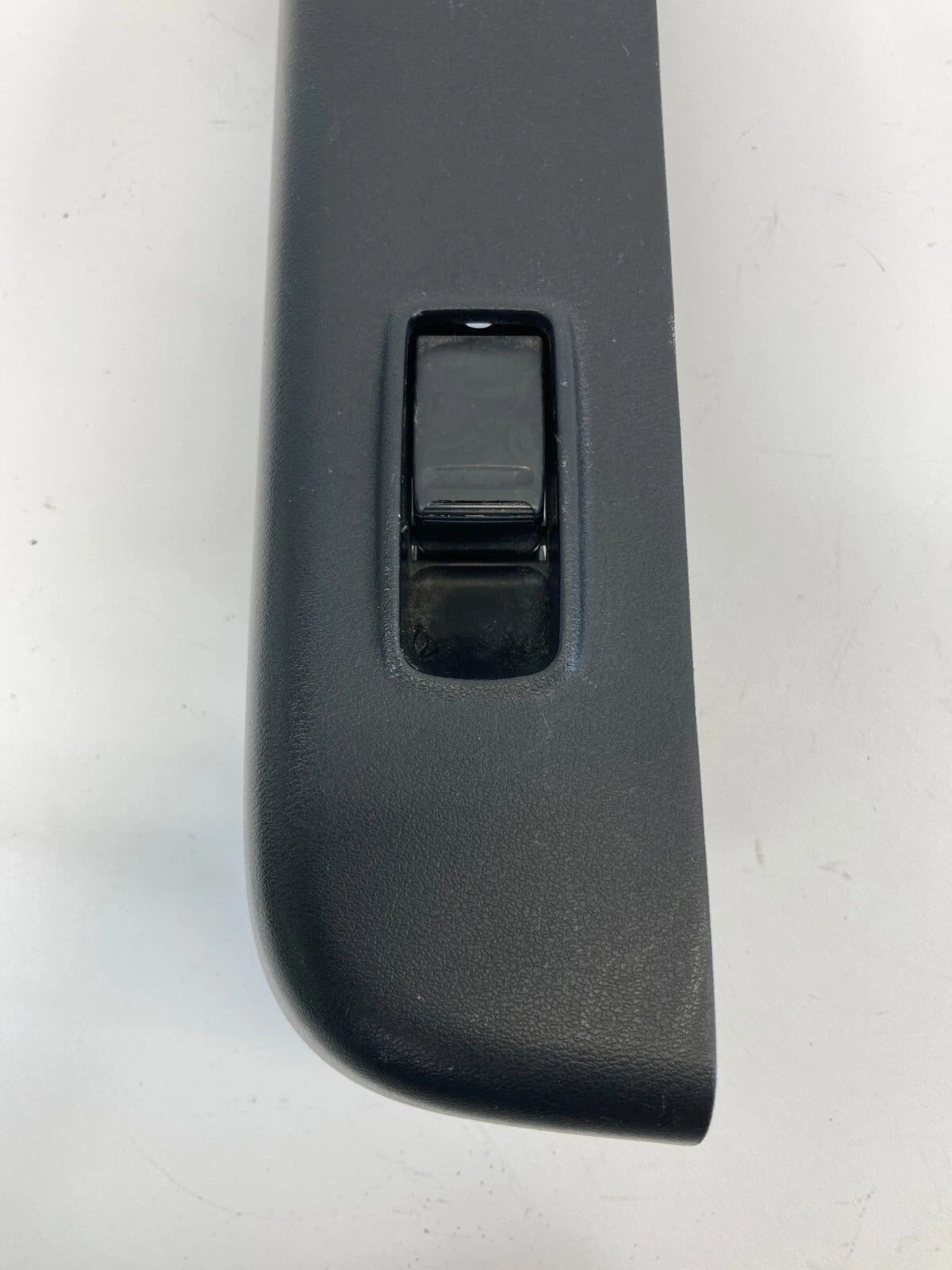 2002 NISSAN PATHFINDER REAR LEFT SIDE WINDOW SWITCH BEZEL W/ SWITCH 82961-2W100