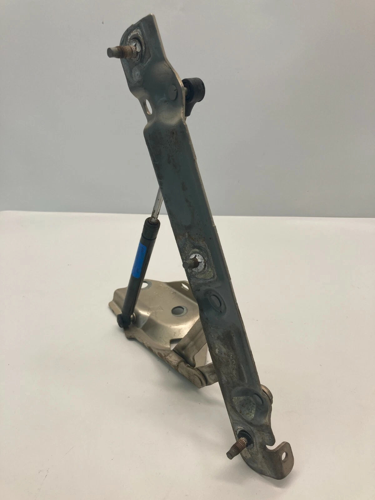 1999-2001 CHRYSLER LHS REAR LEFT TRUNK SUPPORT SHOCK STRUT W BRACKET 04575145A