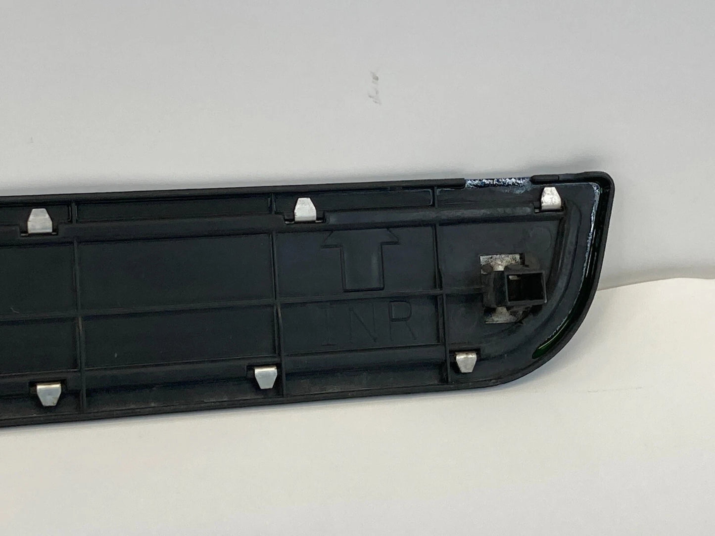 2007-2013 NISSAN ALTIMA FRONT RIGHT DOOR SCUFF SILL TRIM PLATE 999M1-UT000 OEM