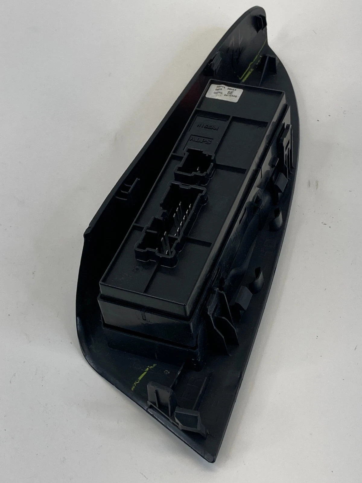 2013-2019 Nissan Sentra Left Door Master Power Window Control Switch w/ Bezel