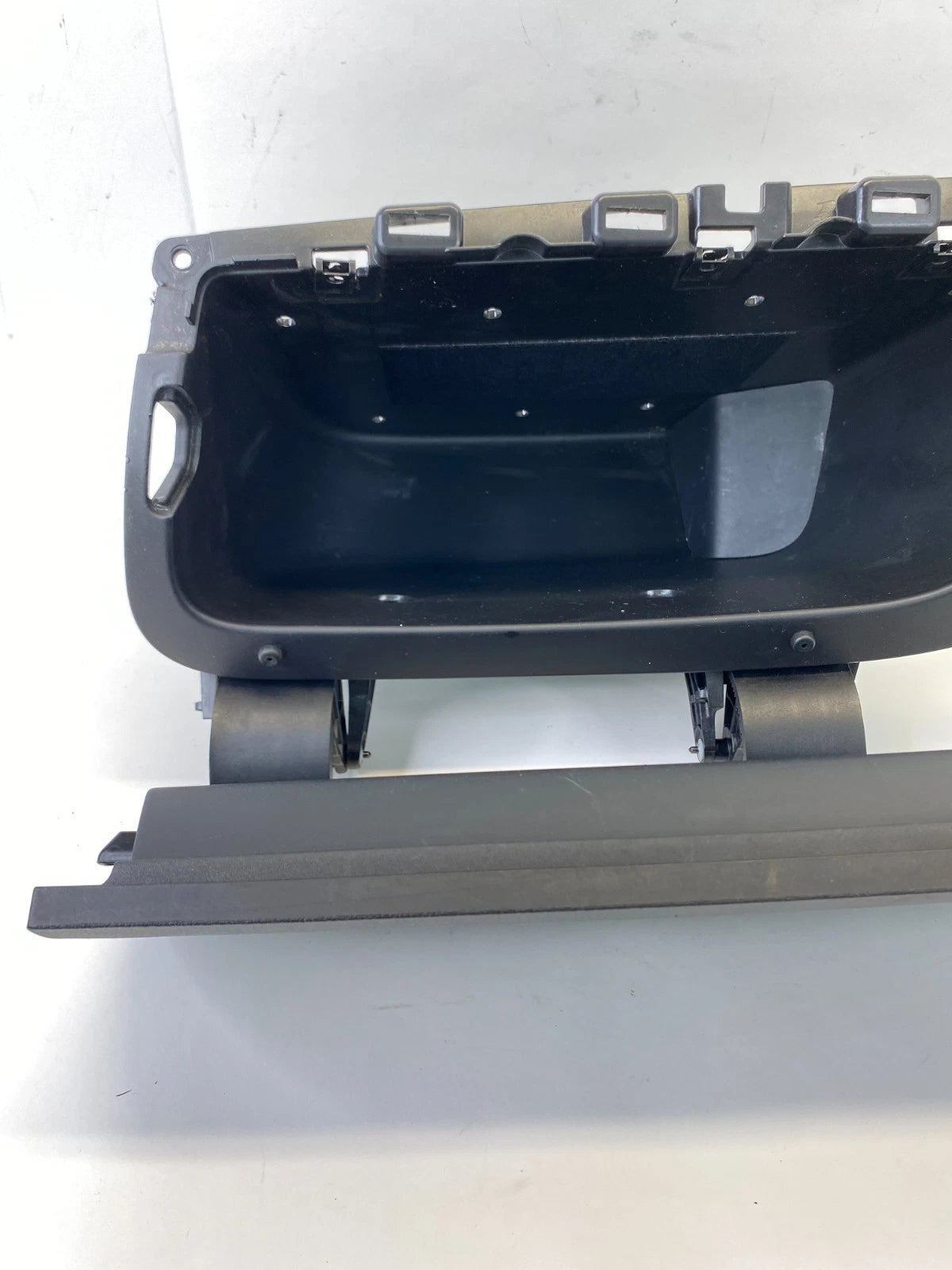 2011-2020 DODGE GRAND CARAVAN 2012-2015 C/V UPPER GLOVE BOX DOOR P1SV44DX9AF OEM