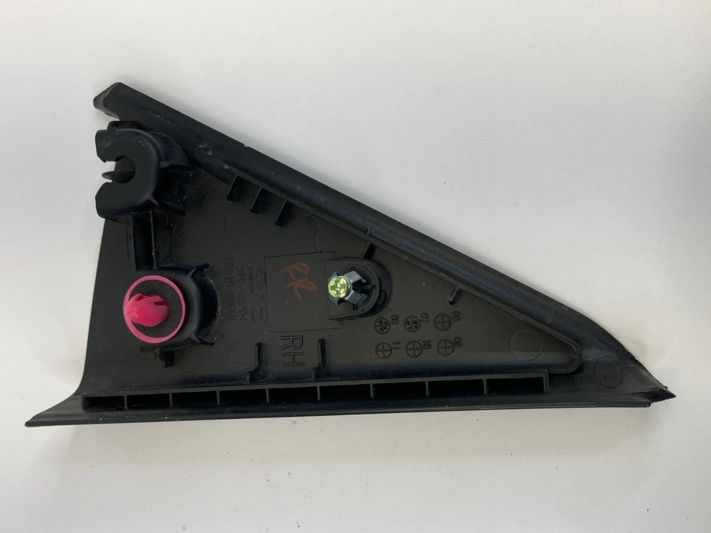 2009 2010 HYUNDAI ELANTRA REAR RIGHT BACK DOOR INNER DELTA CORNER 83920-2H001