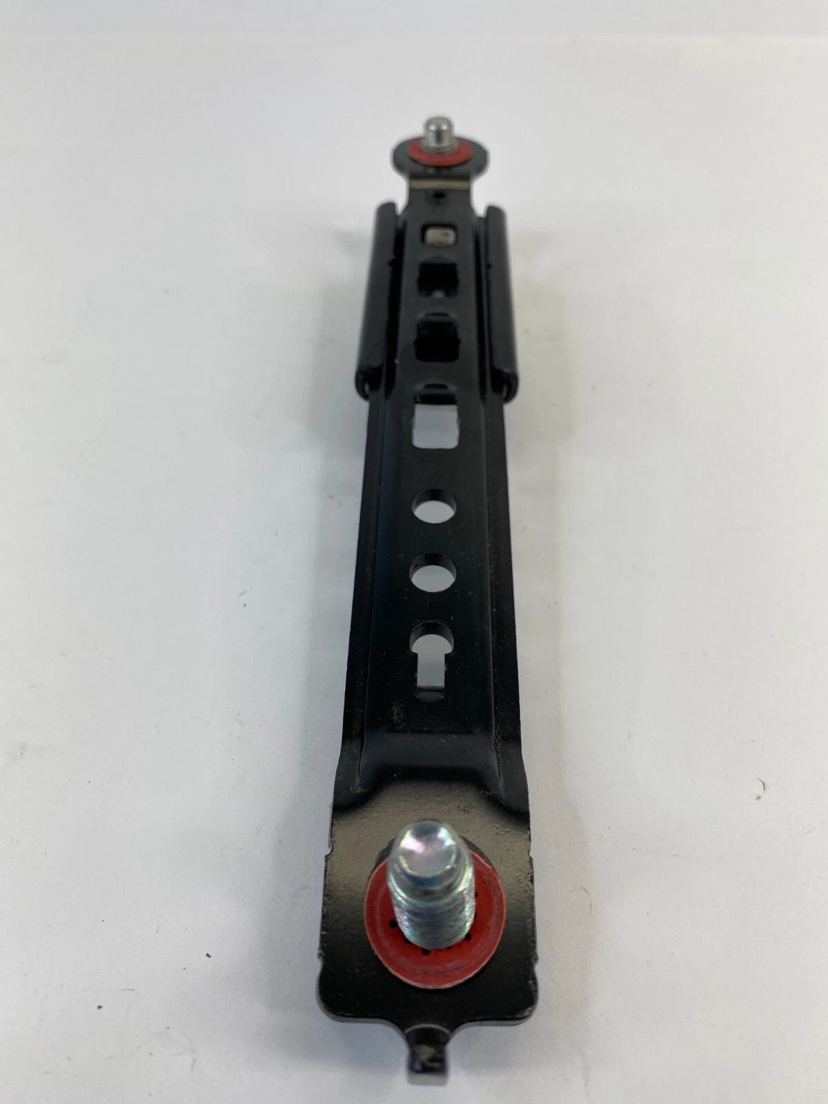 2011-2016 HYUNDAI ELANTRA REAR RIGHT SEAT BELT ADJUSTER HEIGHT BRACKET SUPPORT