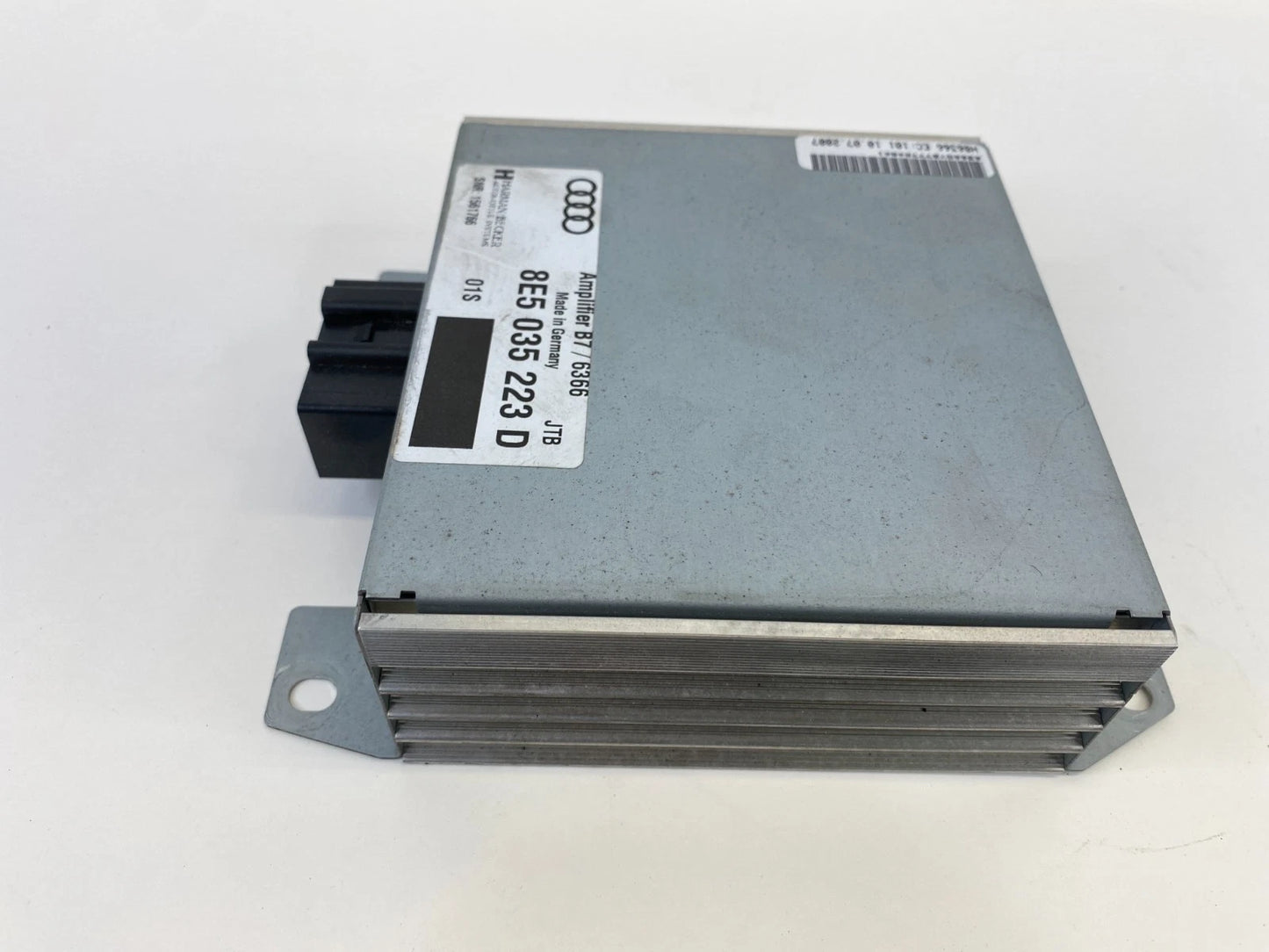2004-2008 AUDI A4 S4 STEREO PLAYER AUDIO SYSTEM AMPLIFIER 8E5-035-223-D OEM