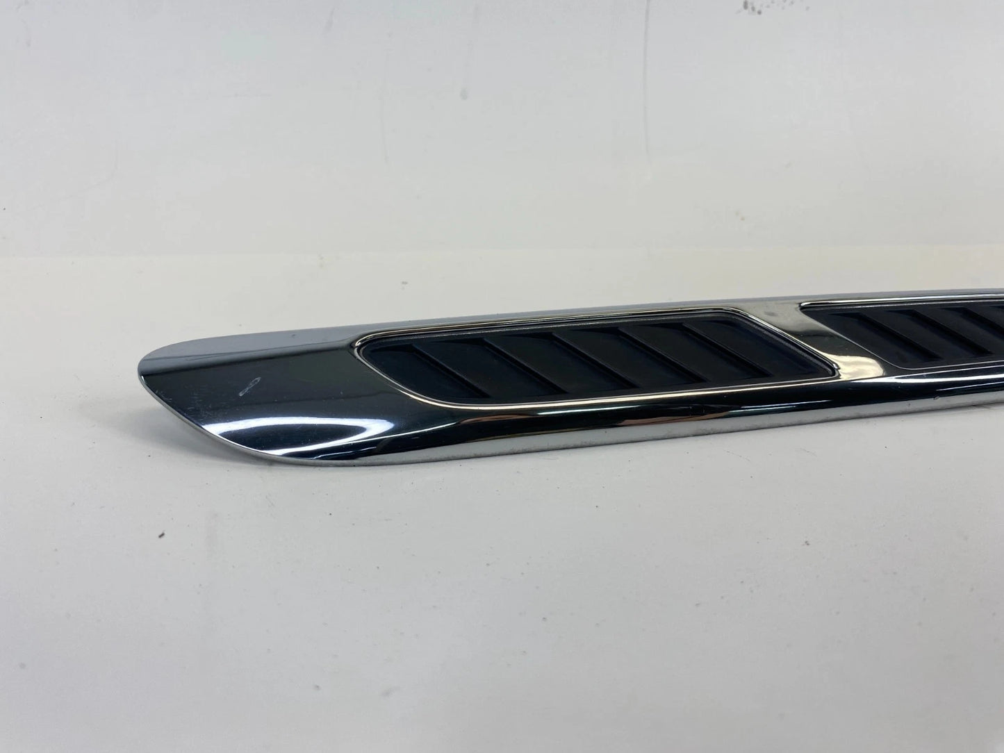 2008-2012 BUICK ENCLAVE RIGHT SIDE HOOD EXTERIOR GRILLE TRIM MOLDING CHROME OEM