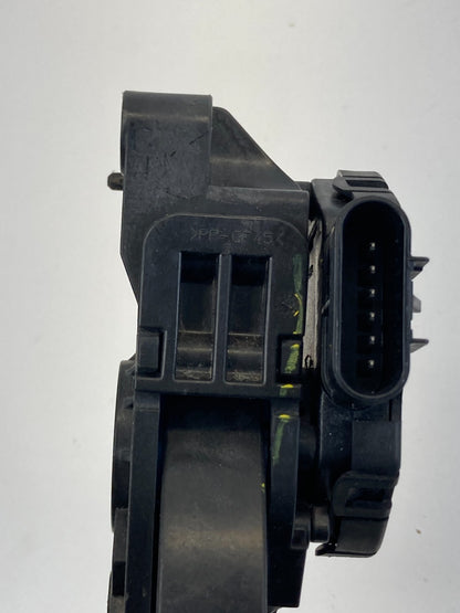 2010-2017 Chevrolet Equinox 2.4L AT Fuel Accelerator Gas Pedal Throttle OEM
