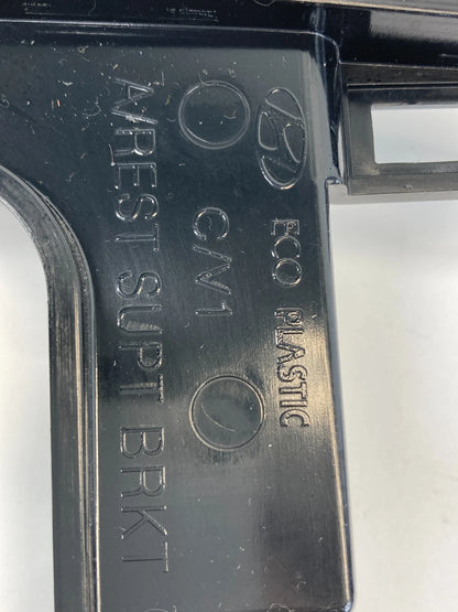 11-13 HYUNDAI ELANTRA ARMREST MOUNTING CONSOLE REAR BRACKET ASSY 84622-3X000 OEM