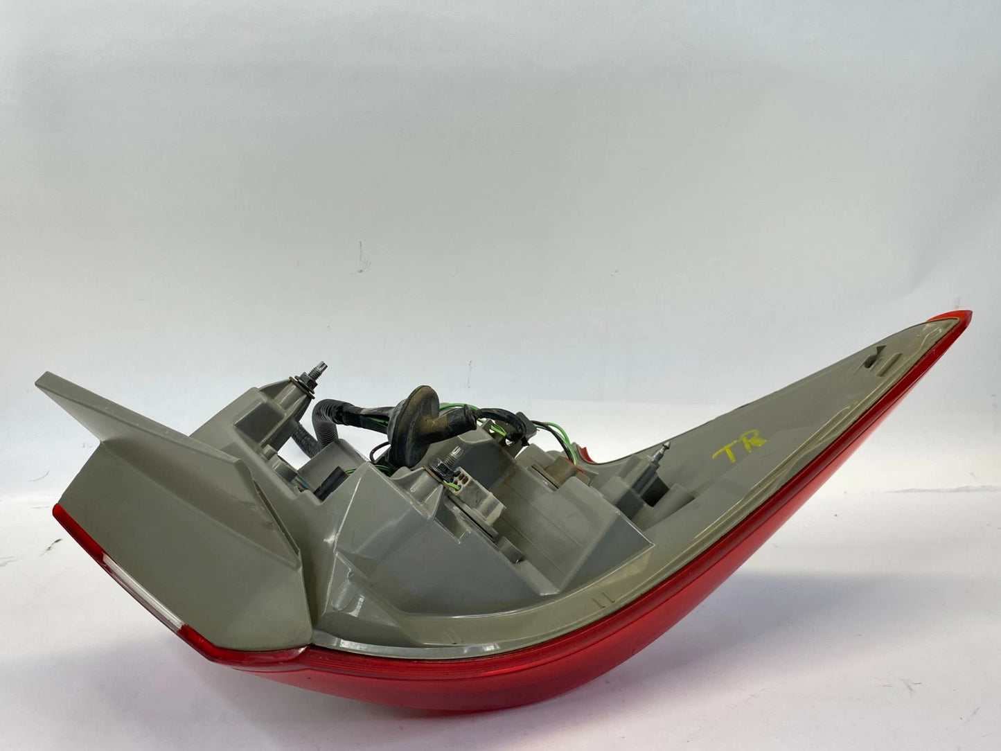 2013-2015 NISSAN SENTRA RIGHT PASSENGER OUTER TAILLIGHT TAIL LAMP OEM