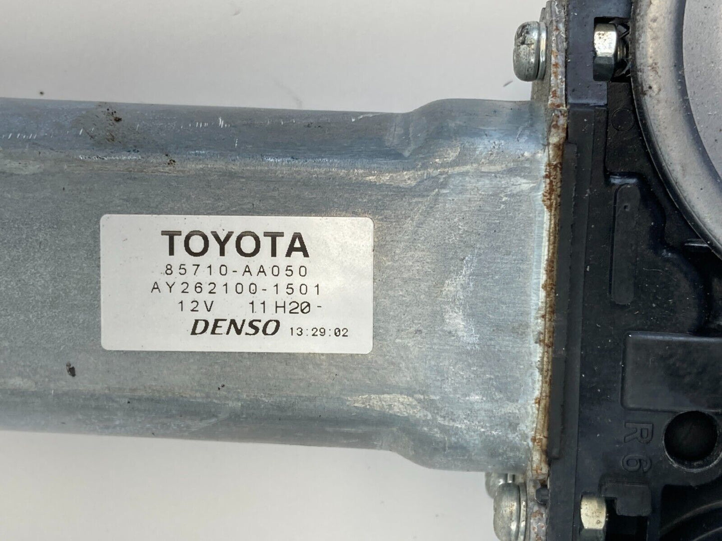 2003-2008 Toyota Corolla Front Right Passenger Side Door Window Motor 85710AA050