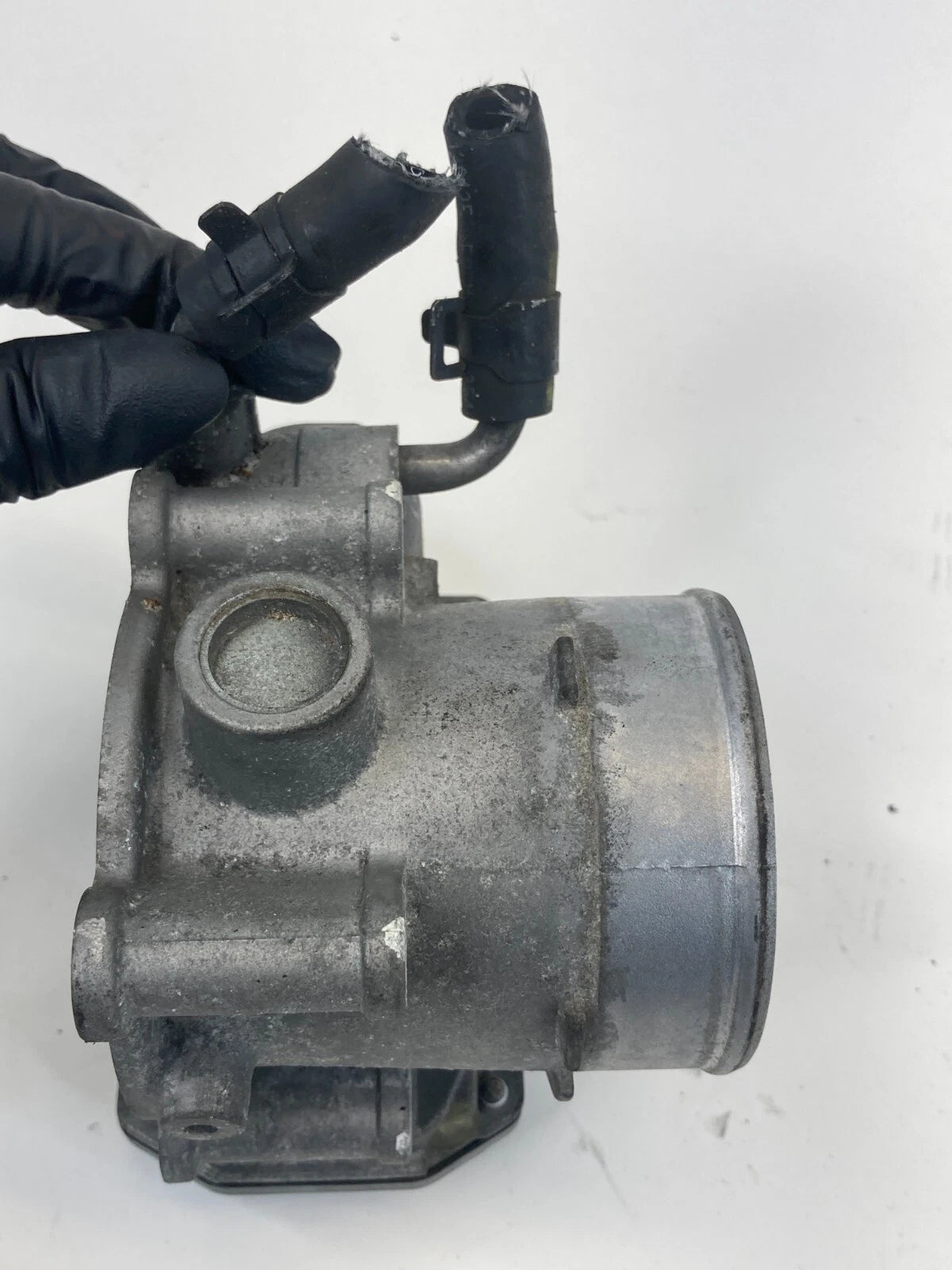 2013 HYUNDAI ELANTRA GT 1.8L THROTTLE BODY VALVE ASSEMBLY 35100-2E400 OEM