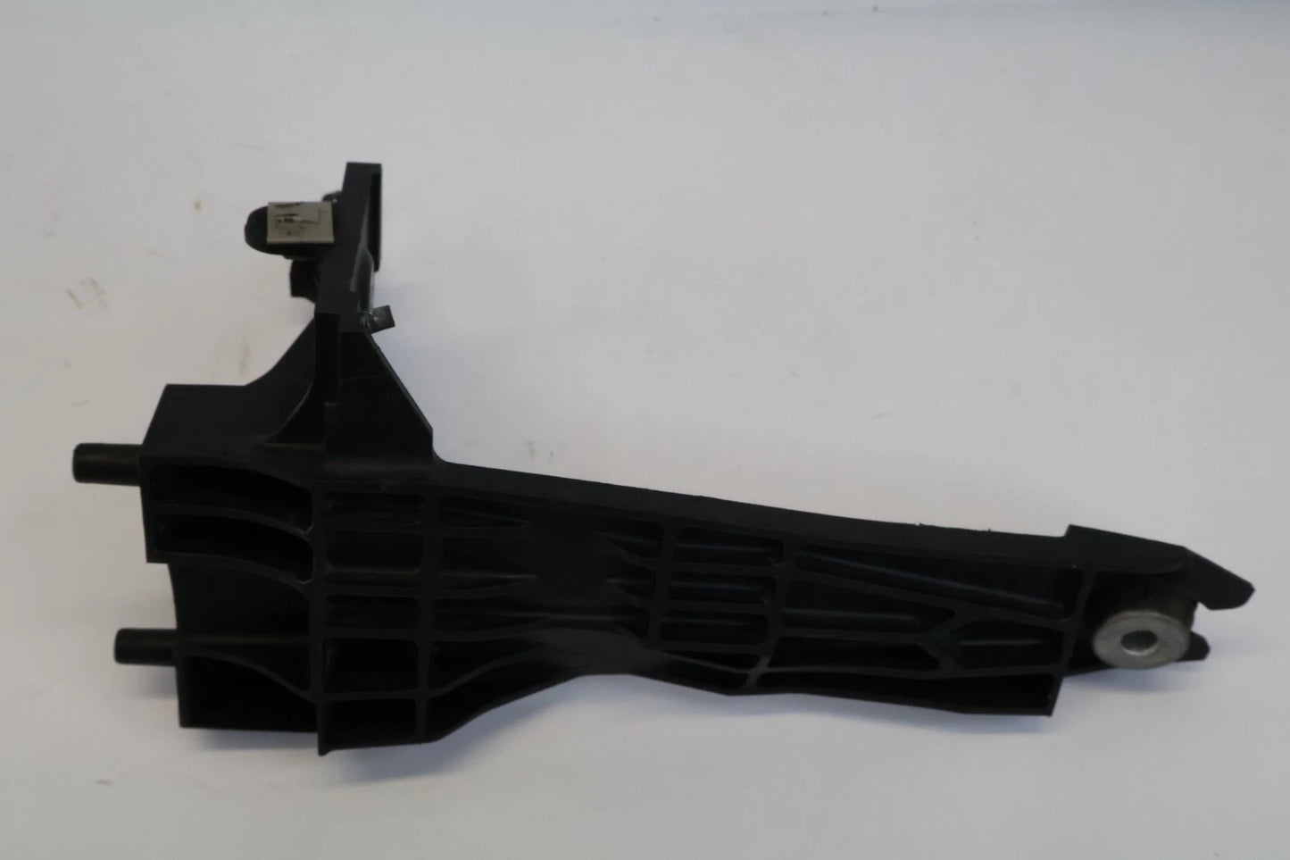 2016-2019 CHEVROLET CRUZE 1.4L ABS PUMP BRAKE SUPPORT BRACKET HOLDER 39017042