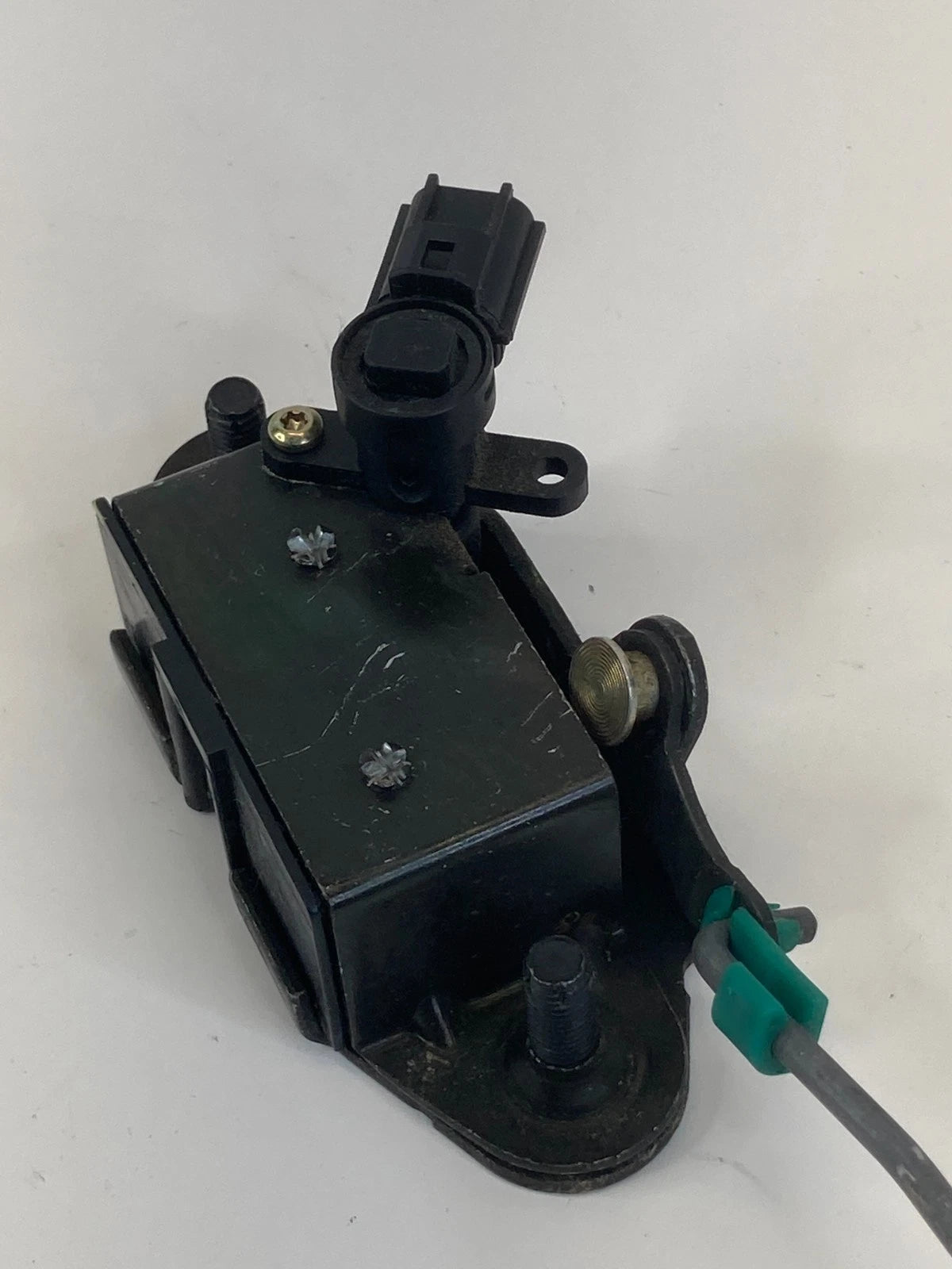 2001 2002 2003 2004 CHRYSLER PT CRUISER LIFTGATE HATCH TRUNK LATCH LOCK ACTUATOR